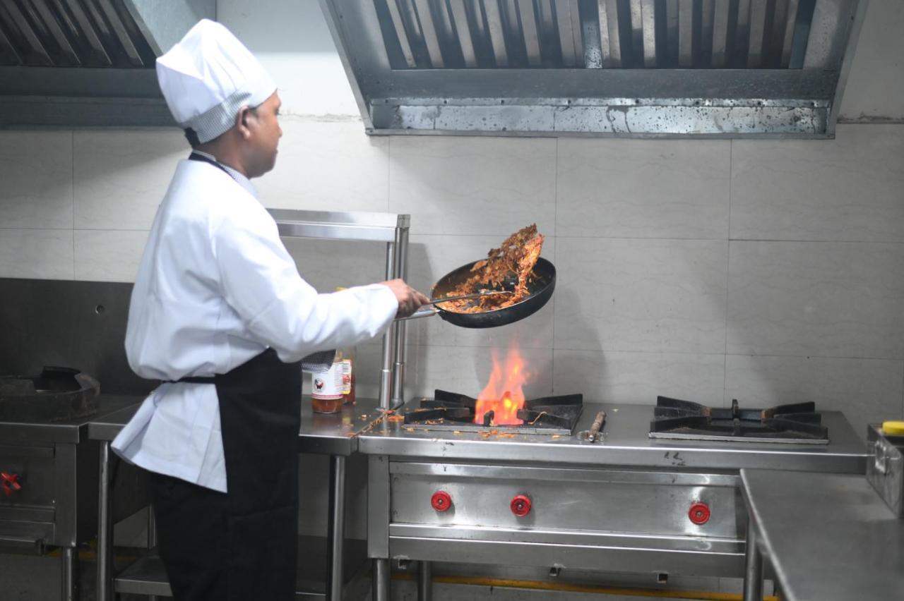 ホテル The Shivalik ブバネーシュワル エクステリア 写真
